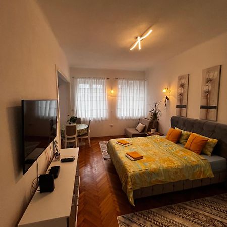 Nina Apartment 塞拉耶佛 外观 照片