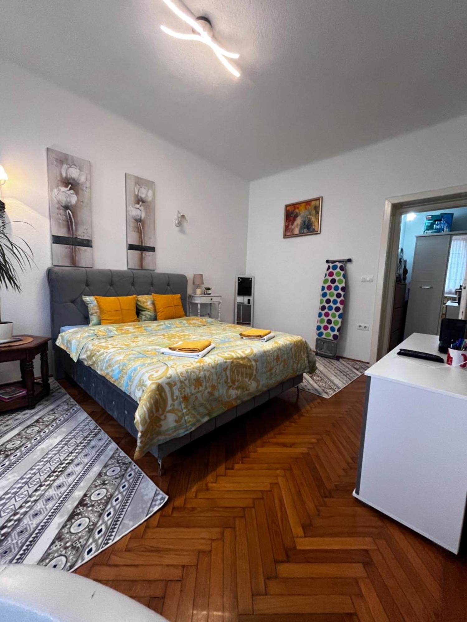 Nina Apartment 塞拉耶佛 外观 照片